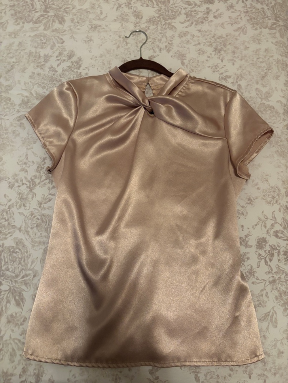 SHEIN Satin Twist Neck Short Sleeve Blouse in Champagne